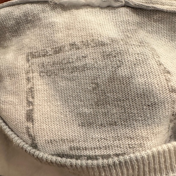 Bulldogs graphic tee! 🐶💙 - Picture 3 of 3